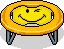 Gelbes Smiley-Trampolin
